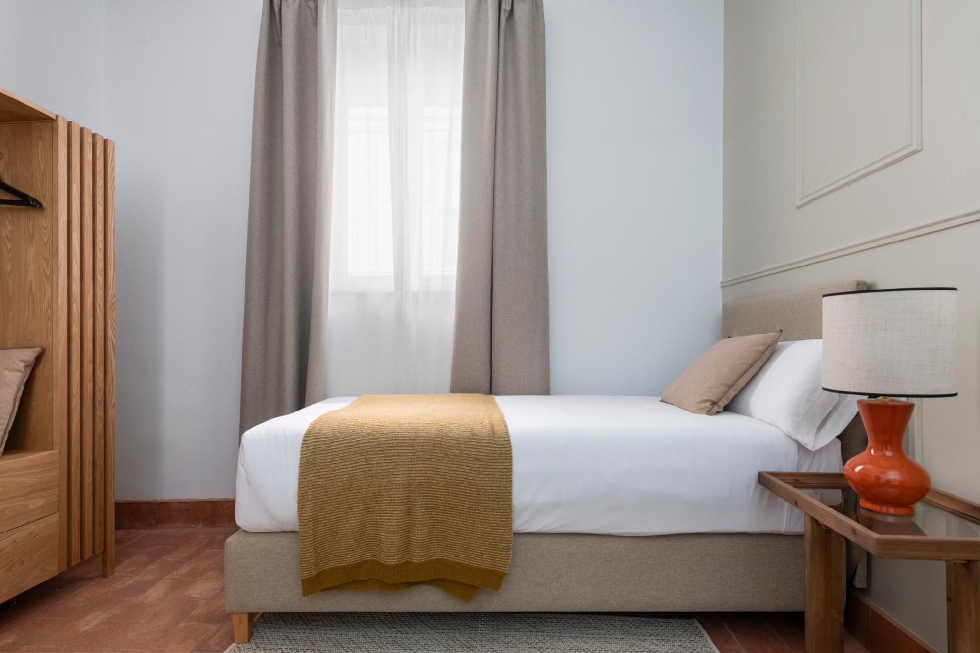 Magno Apartments Santa Clara - Private Terraces With Jacuzzi Seville Exterior photo
